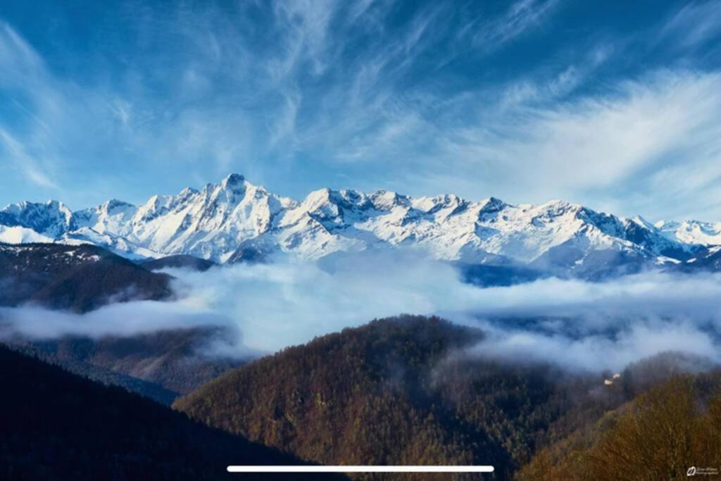 Le Gite De La Vallee Du Douctouyre Dun Exterior foto